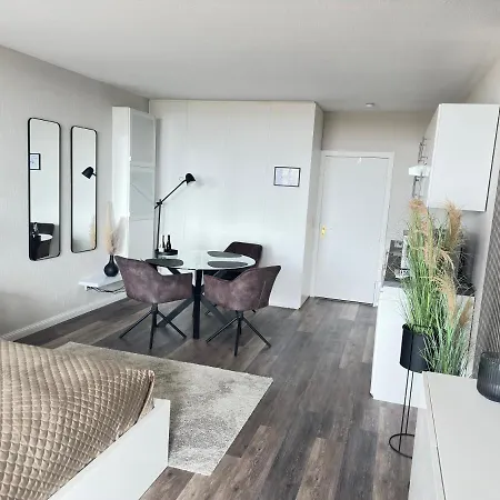 Timmendomizil - Schoene In Bester Lage - Sonnenseite Appartement *